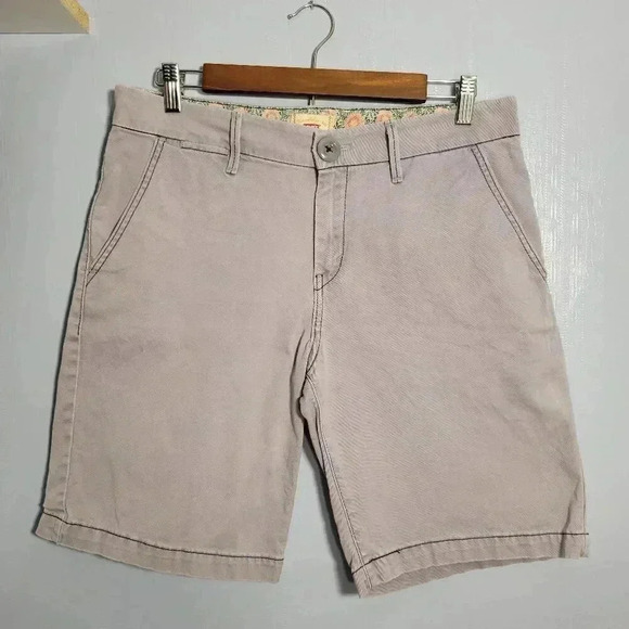 Levi's Tab Twills Size 8 Light Purple Lilac Classic Zipper Button Chino Shorts - Picture 1 of 10